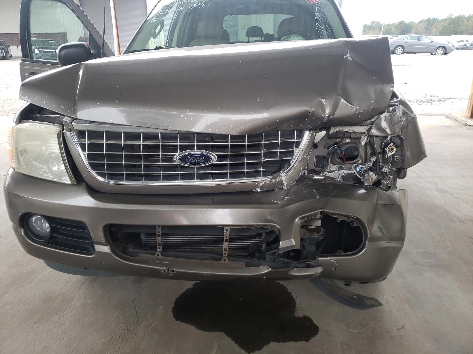 Photo 9 from auction – 2004 FORD EXPLORER X with VIN 1FMZU63K04ZB02410