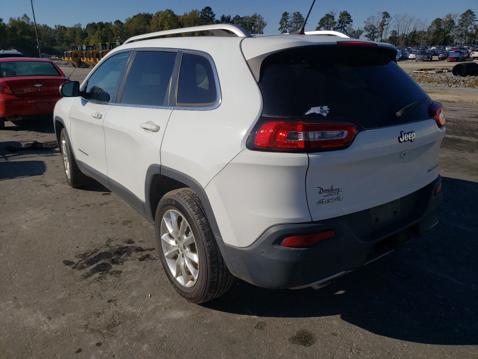 Photo 3 from auction – 2014 JEEP CHEROKEE L with VIN 1C4PJMDSXEW164052