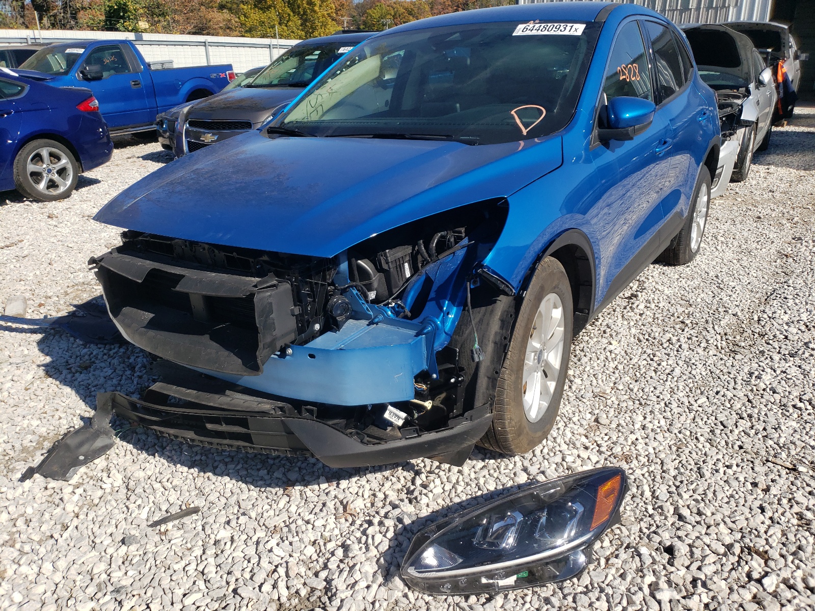 Photo 2 from auction – 2020 FORD ESCAPE SE with VIN 1FMCU9G67LUC65541
