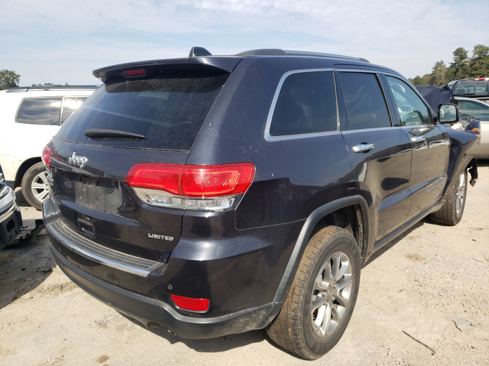 Photo 4 from auction – 2015 JEEP GRAND CHER with VIN 1C4RJFBG3FC691825