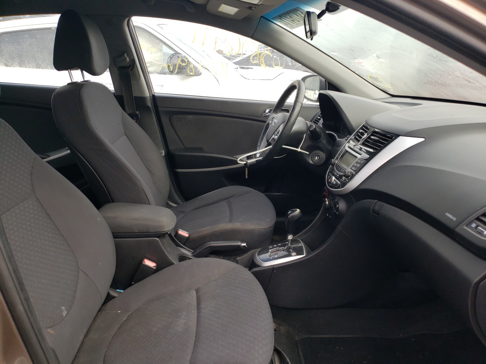 Photo 5 from auction – 2012 HYUNDAI ACCENT GLS with VIN KMHCU5AE5CU006233