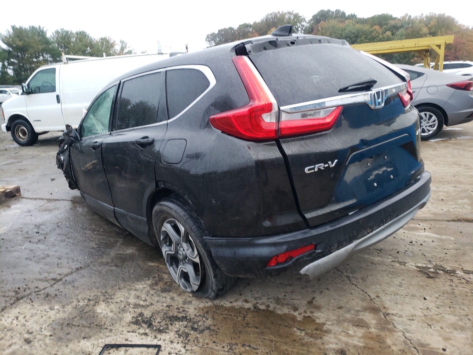 Photo 3 from auction – 2017 HONDA CR-V EX with VIN 2HKRW2H53HH617991