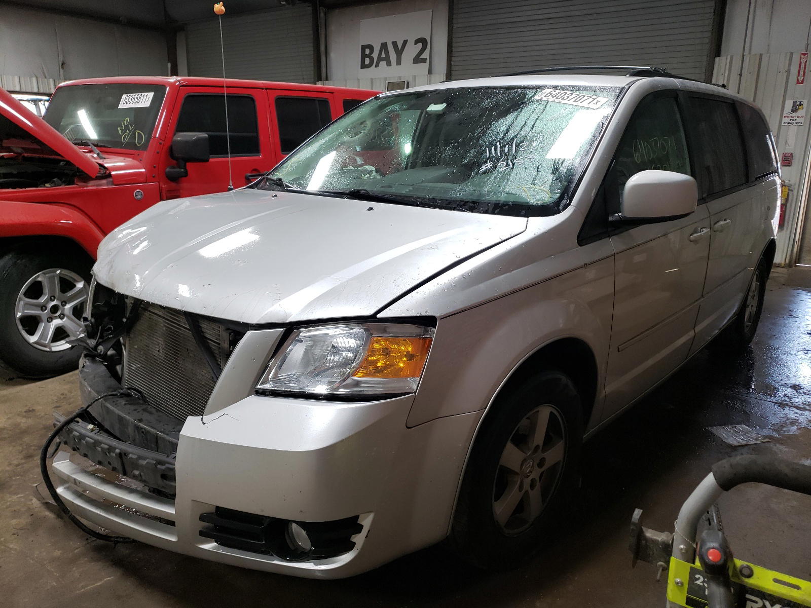 Photo 2 from auction – 2010 DODGE GRAND CARA with VIN 2D4RN5D19AR225150