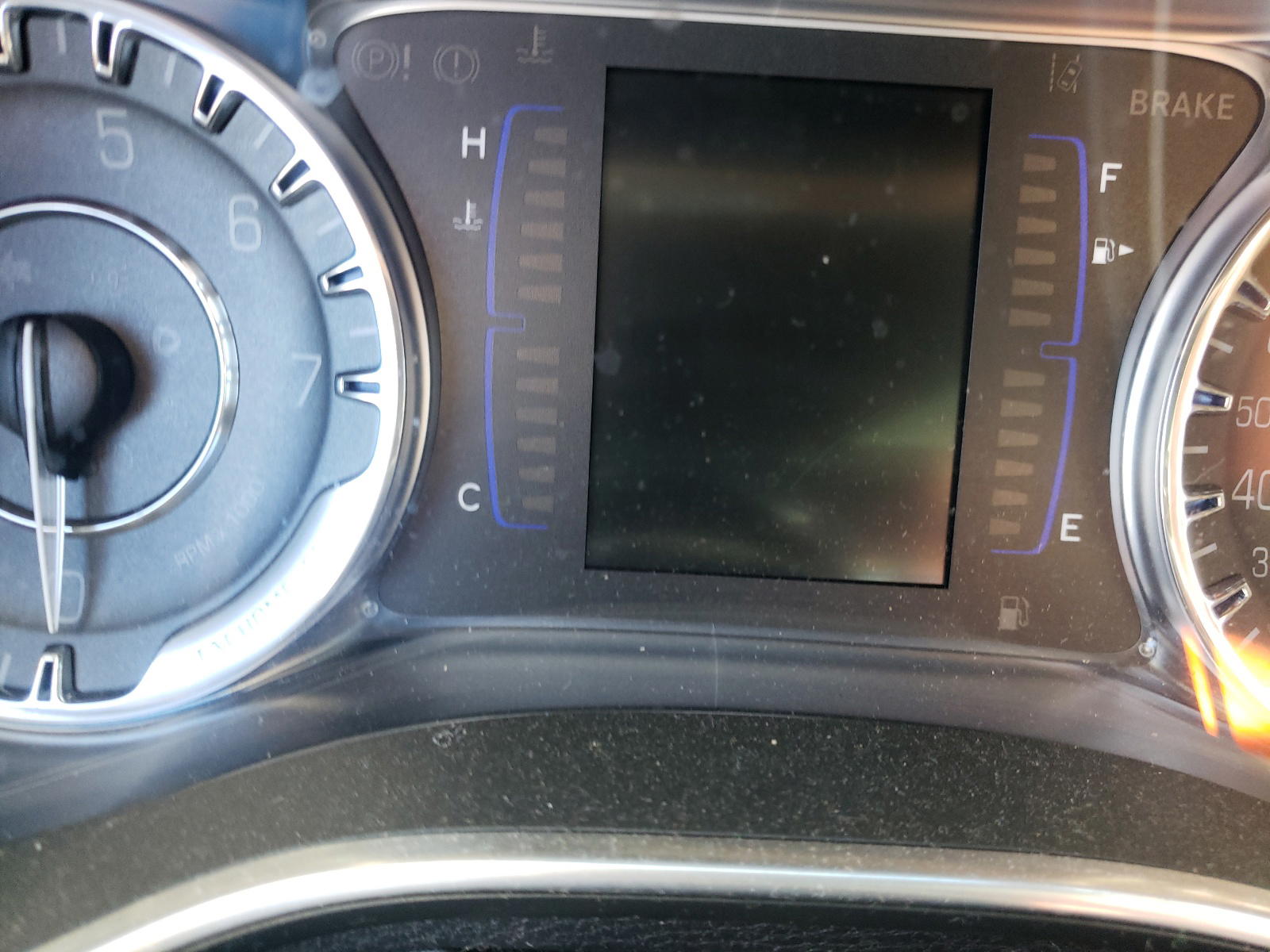 Photo 8 from auction – 2016 CHRYSLER 200 LIMITE with VIN 1C3CCCAB8GN106025
