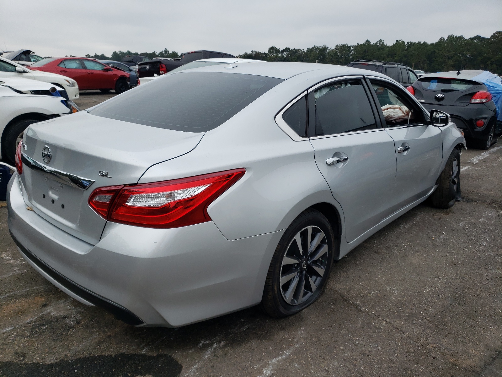 Photo 4 from auction – 2017 NISSAN ALTIMA 2.5 with VIN 1N4AL3AP9HC278081