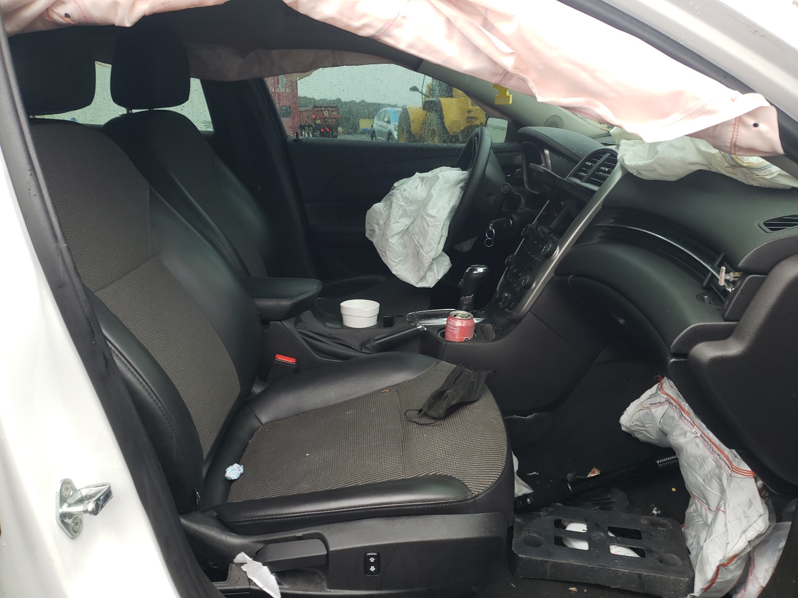 Photo 5 from auction – 2016 CHEVROLET MALIBU LIM with VIN 1G11C5SA8GF104556