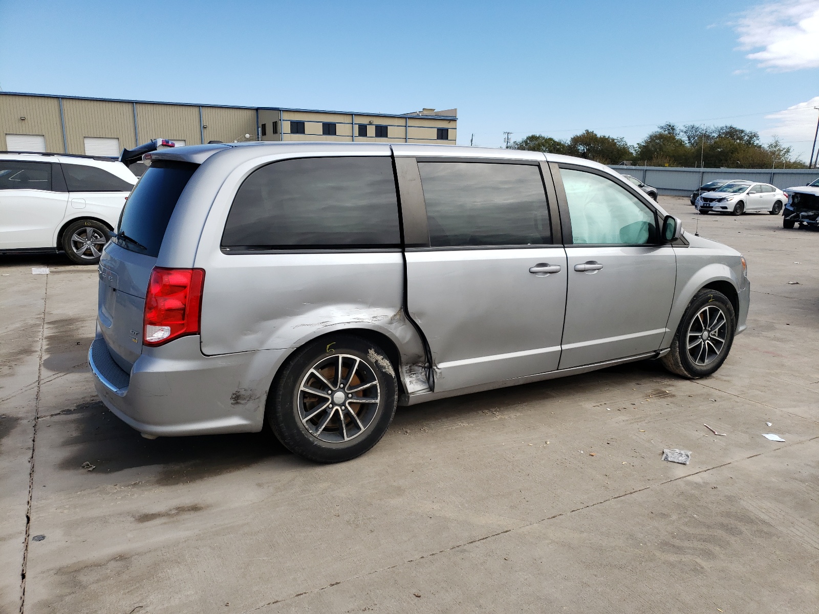 Photo 9 from auction – 2018 DODGE GRAND CARA with VIN 2C4RDGEG8JR195962