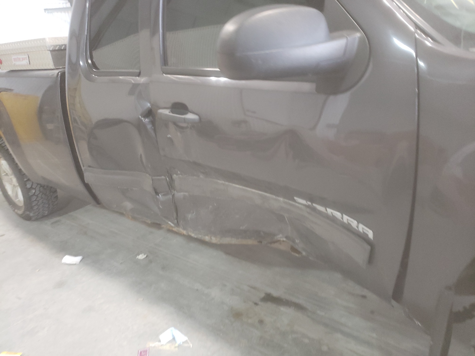 Photo 9 from auction – 2011 GMC SIERRA K15 with VIN 1GTR2VE06BZ240160