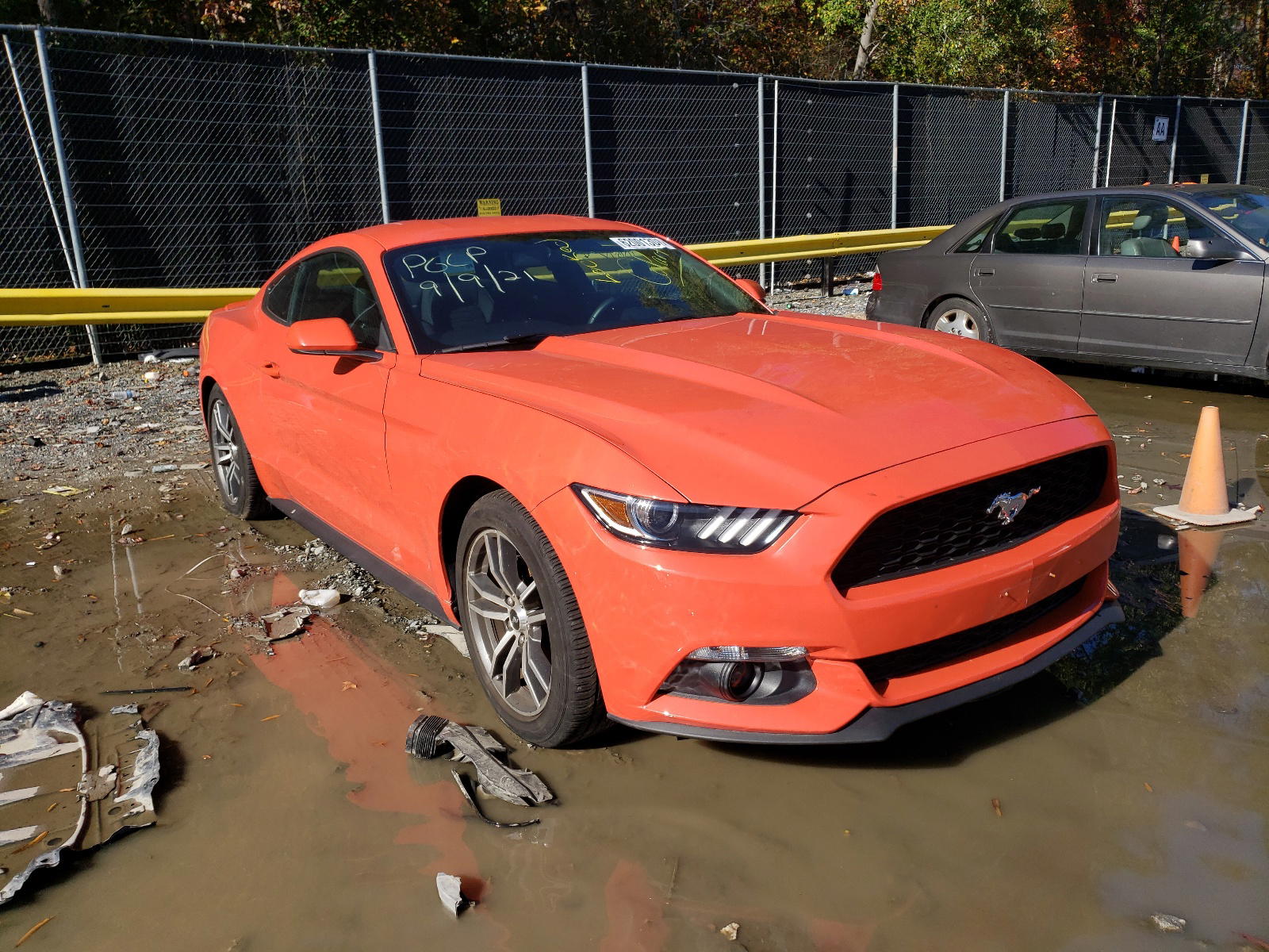 Photo 9 from auction – 2016 FORD MUSTANG with VIN 1FA6P8TH4G5201781