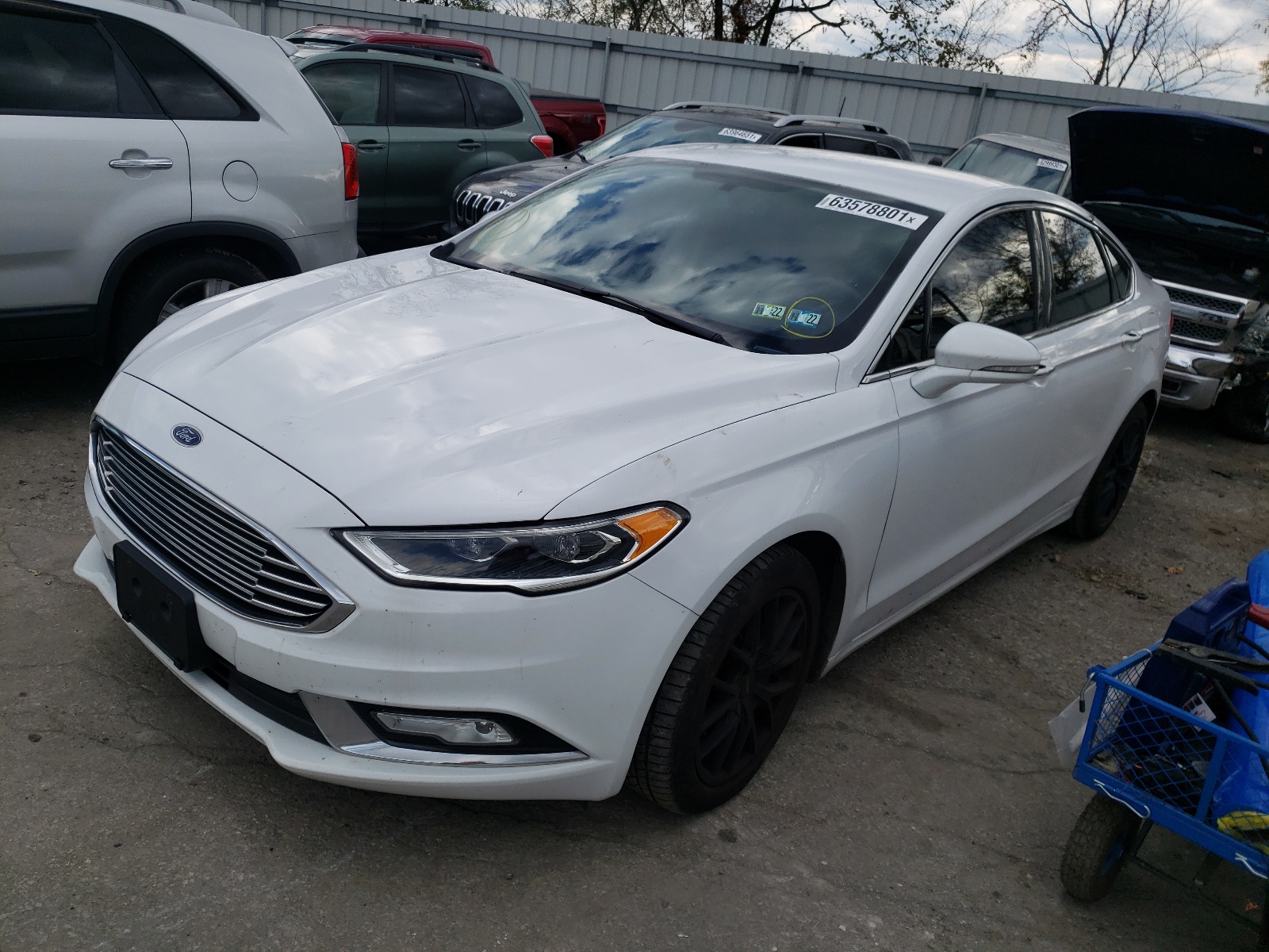 Photo 2 from auction – 2017 FORD FUSION SE with VIN 3FA6P0HDXHR143701