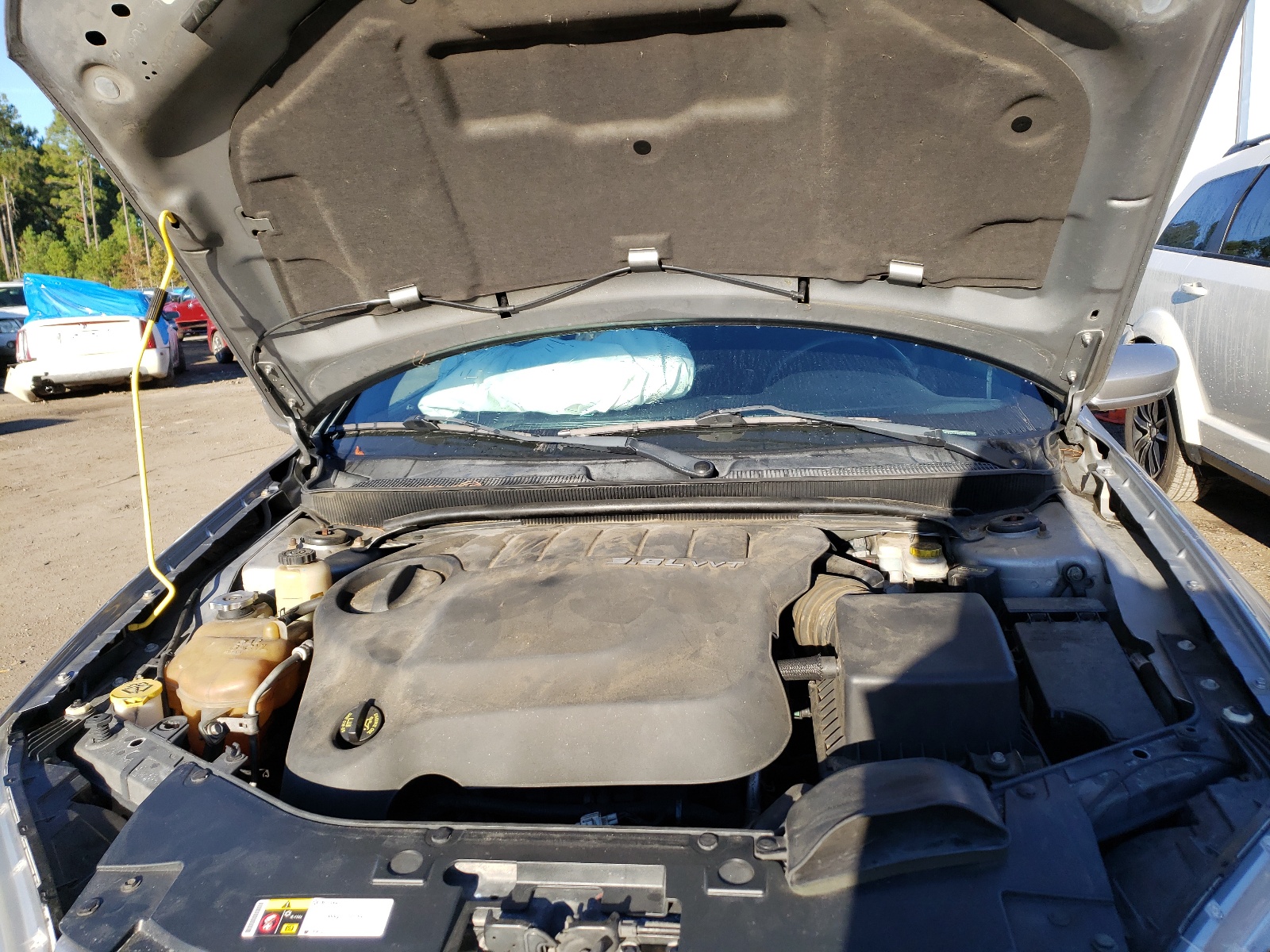 Photo 7 from auction – 2014 CHRYSLER 200 TOURIN with VIN 1C3CCBBG7EN105806