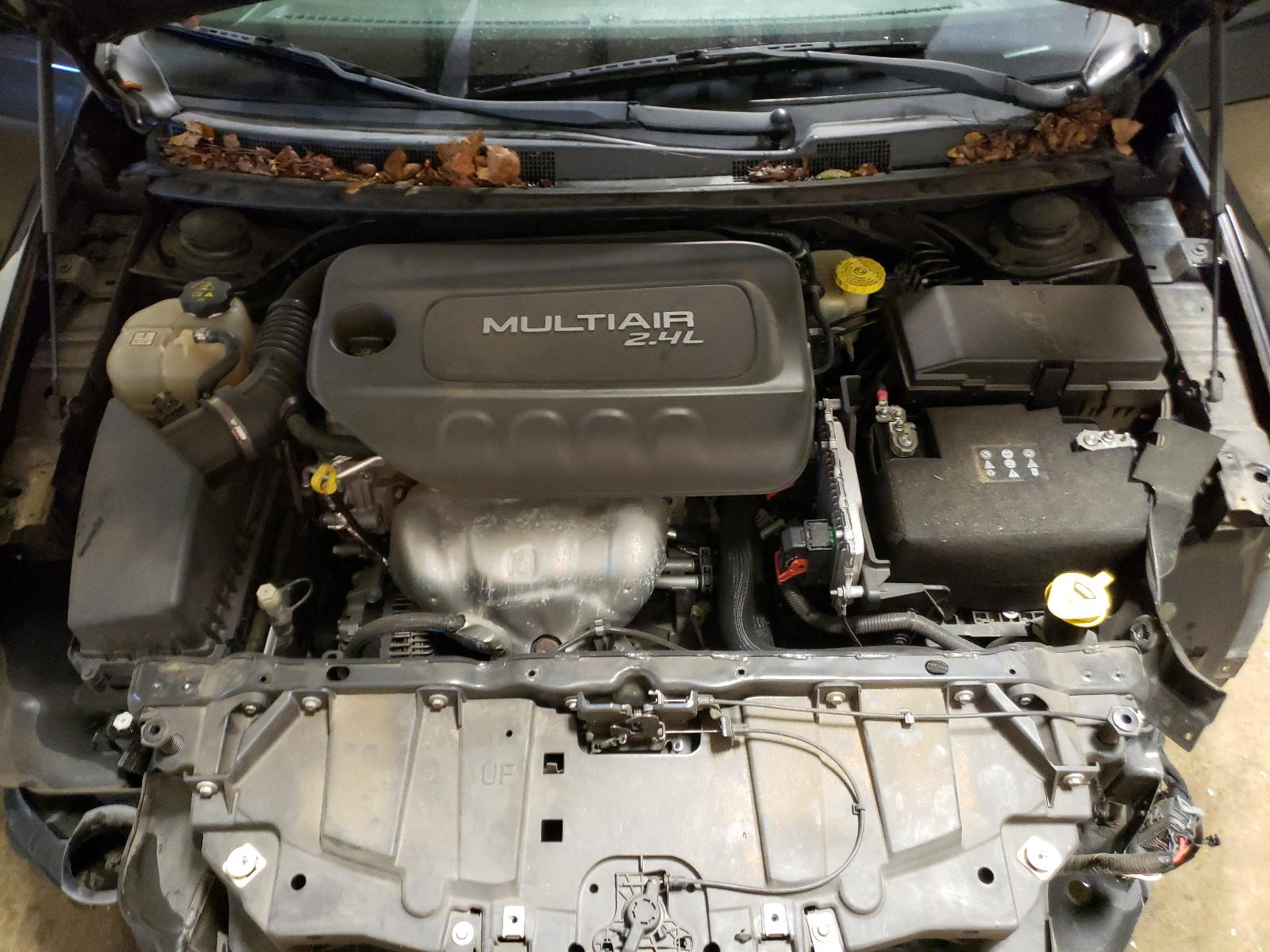 Photo 7 from auction – 2015 CHRYSLER 200 LIMITE with VIN 1C3CCCAB6FN655088