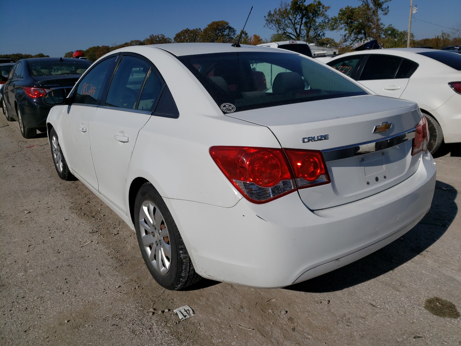 Photo 3 from auction – 2011 CHEVROLET CRUZE LS with VIN 1G1PC5SH2B7253975