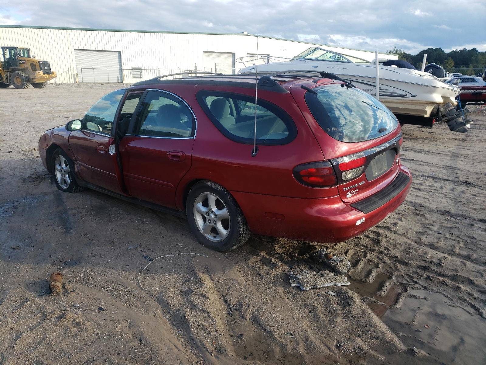 Photo 3 from auction – 2001 FORD TAURUS SE with VIN 1FAFP58271G243408
