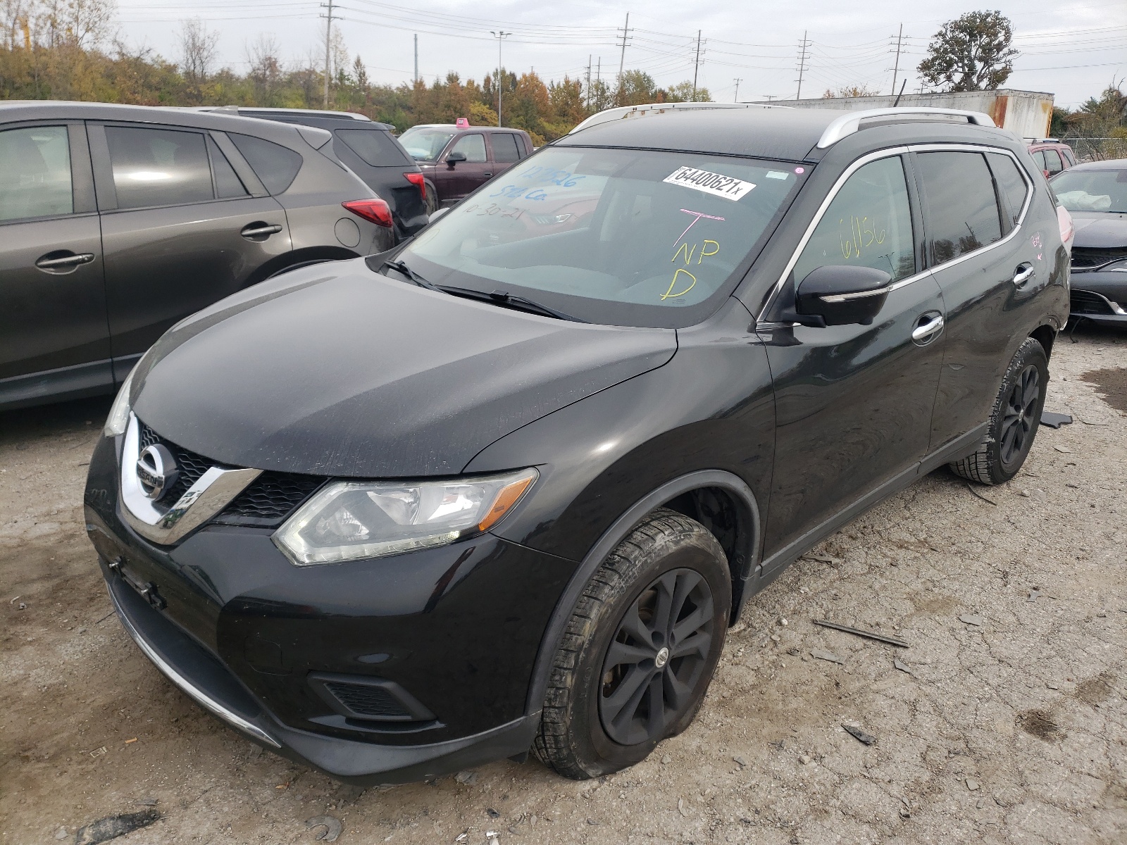 Photo 2 from auction – 2015 NISSAN ROGUE S with VIN KNMAT2MV8FP571779