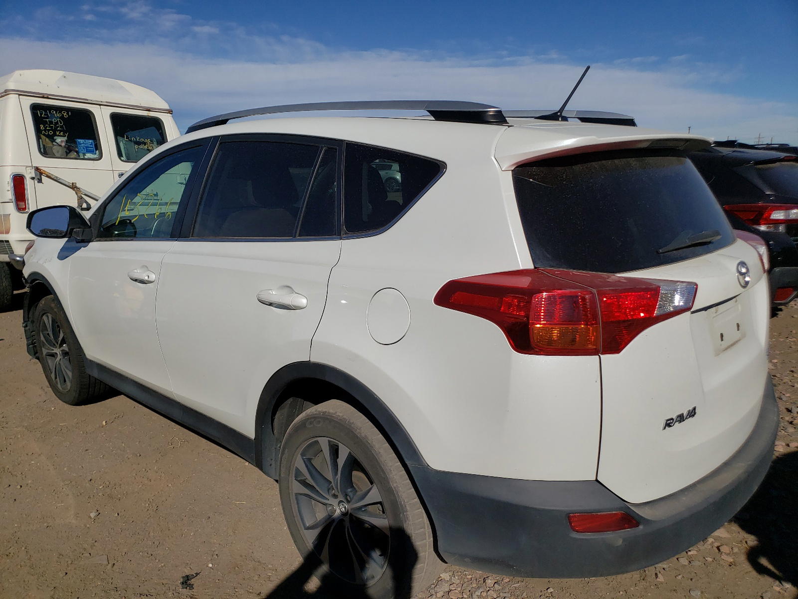 Photo 3 from auction – 2015 TOYOTA RAV4 LIMIT with VIN 2T3DFREV6FW375971