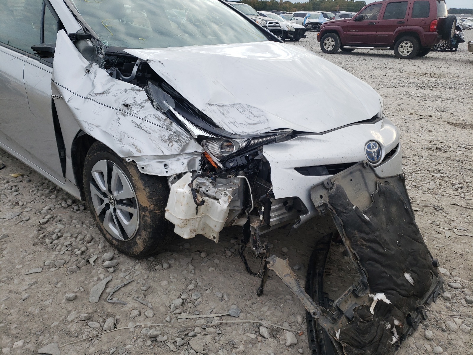 Photo 9 from auction – 2018 TOYOTA PRIUS with VIN JTDKBRFU6J3067686