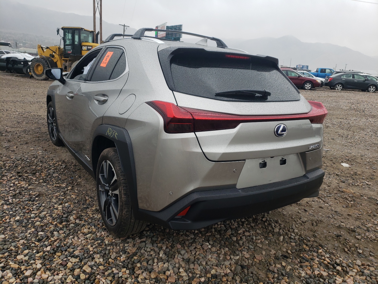 Photo 3 from auction – 2021 LEXUS UX 250H with VIN JTHX9JBH2M2046922