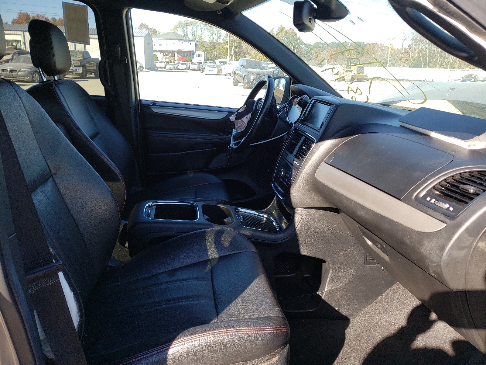 Photo 5 from auction – 2019 DODGE GRAND CARA with VIN 2C4RDGEG9KR786058