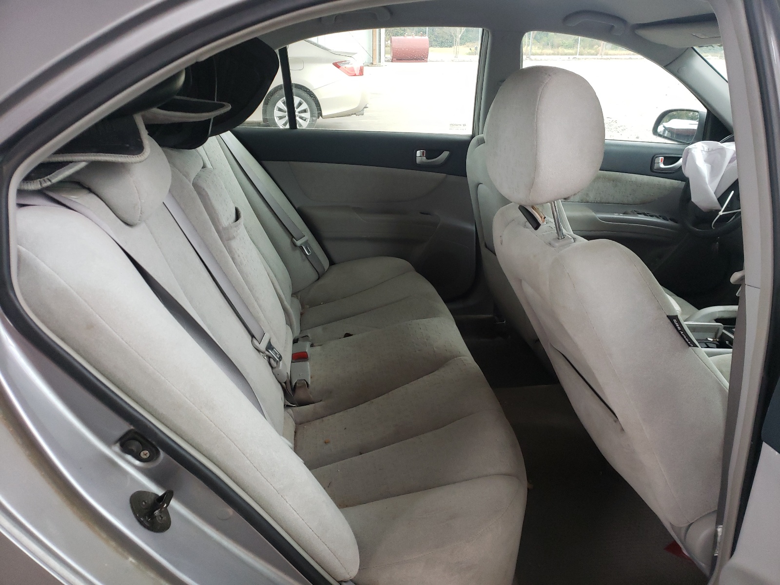 Photo 6 from auction – 2007 HYUNDAI SONATA SE with VIN 5NPEU46F27H229810