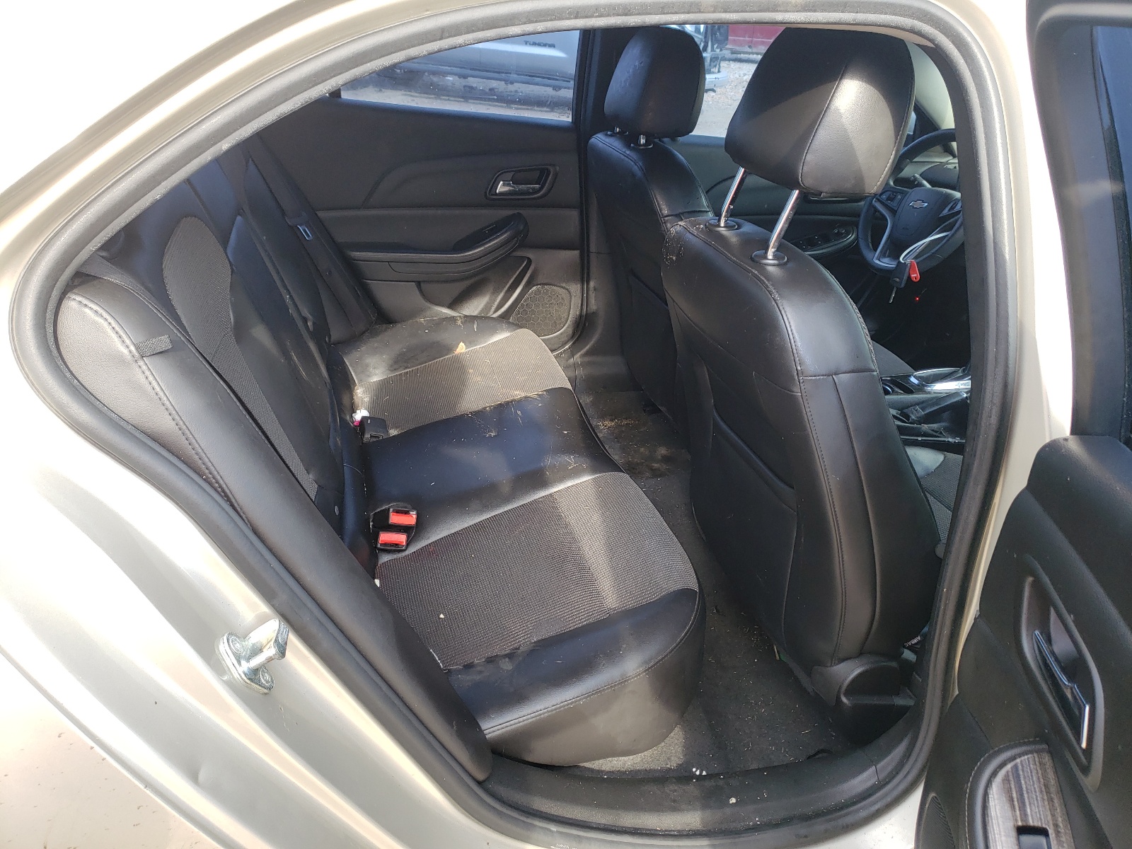 Photo 6 from auction – 2016 CHEVROLET MALIBU LIM with VIN 1G11C5SAXGF126509