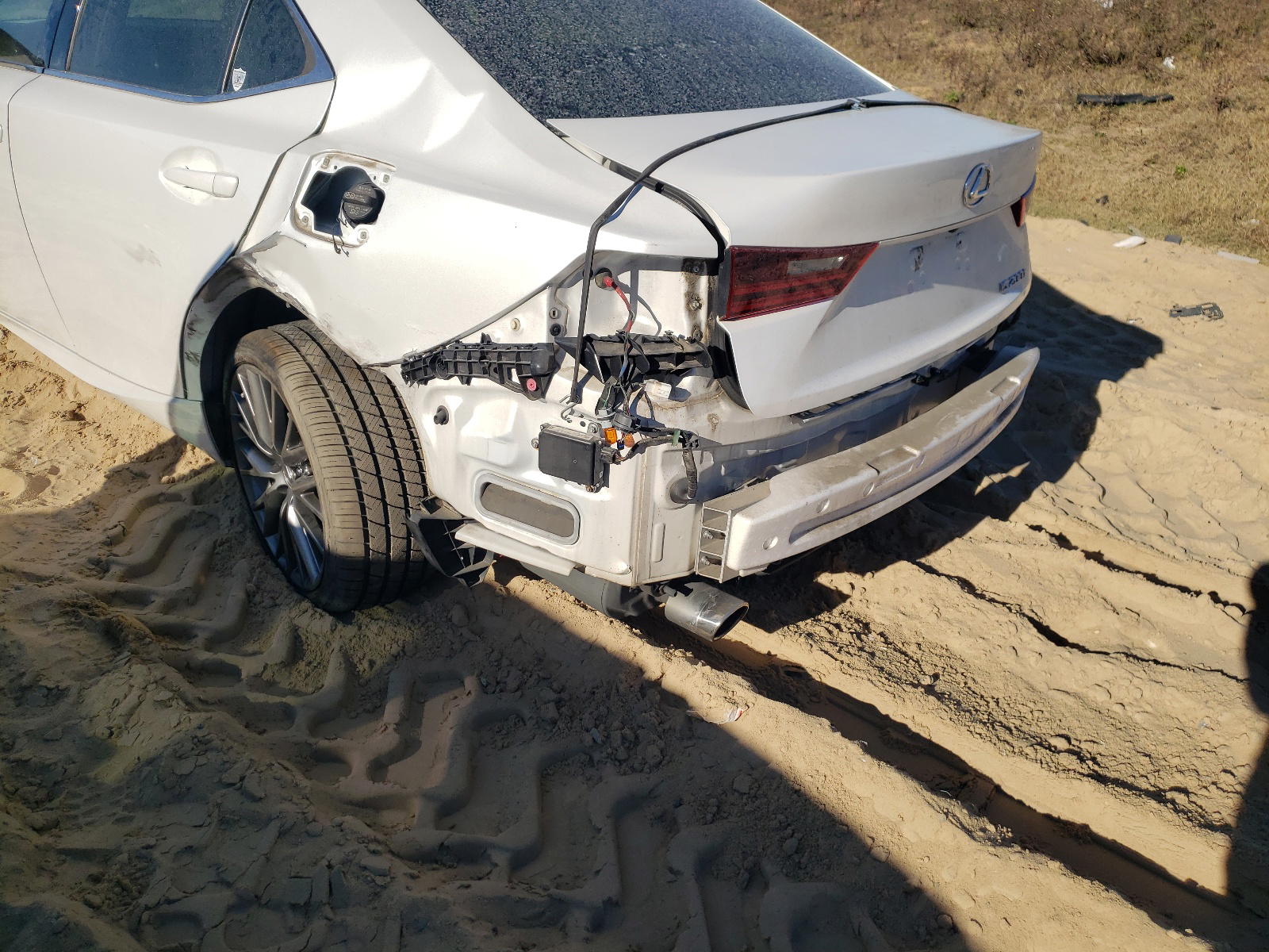 Photo 9 from auction – 2016 LEXUS IS 200T with VIN JTHBA1D23G5004420