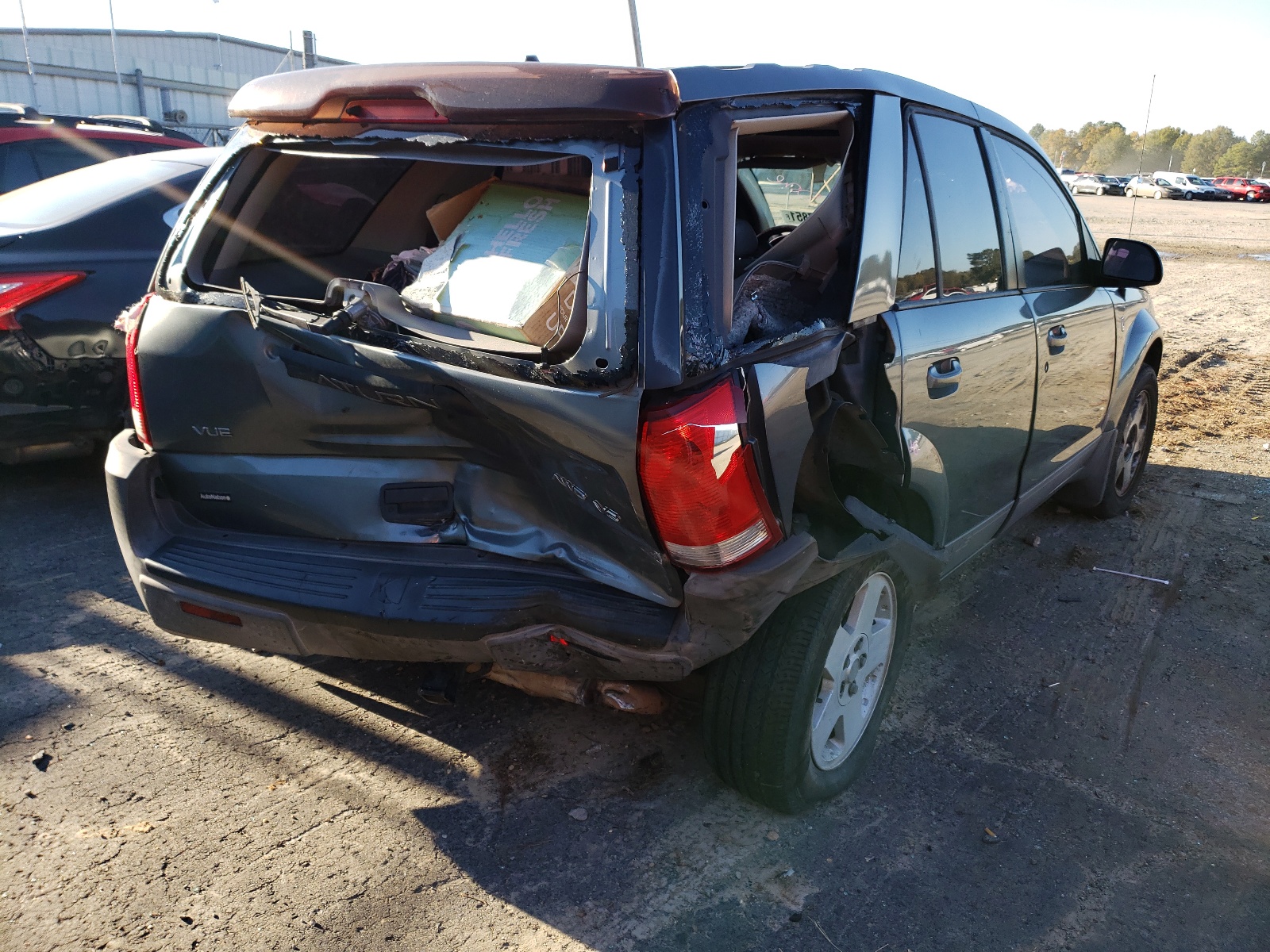 Photo 4 from auction – 2005 SATURN VUE with VIN 5GZCZ63435S847397