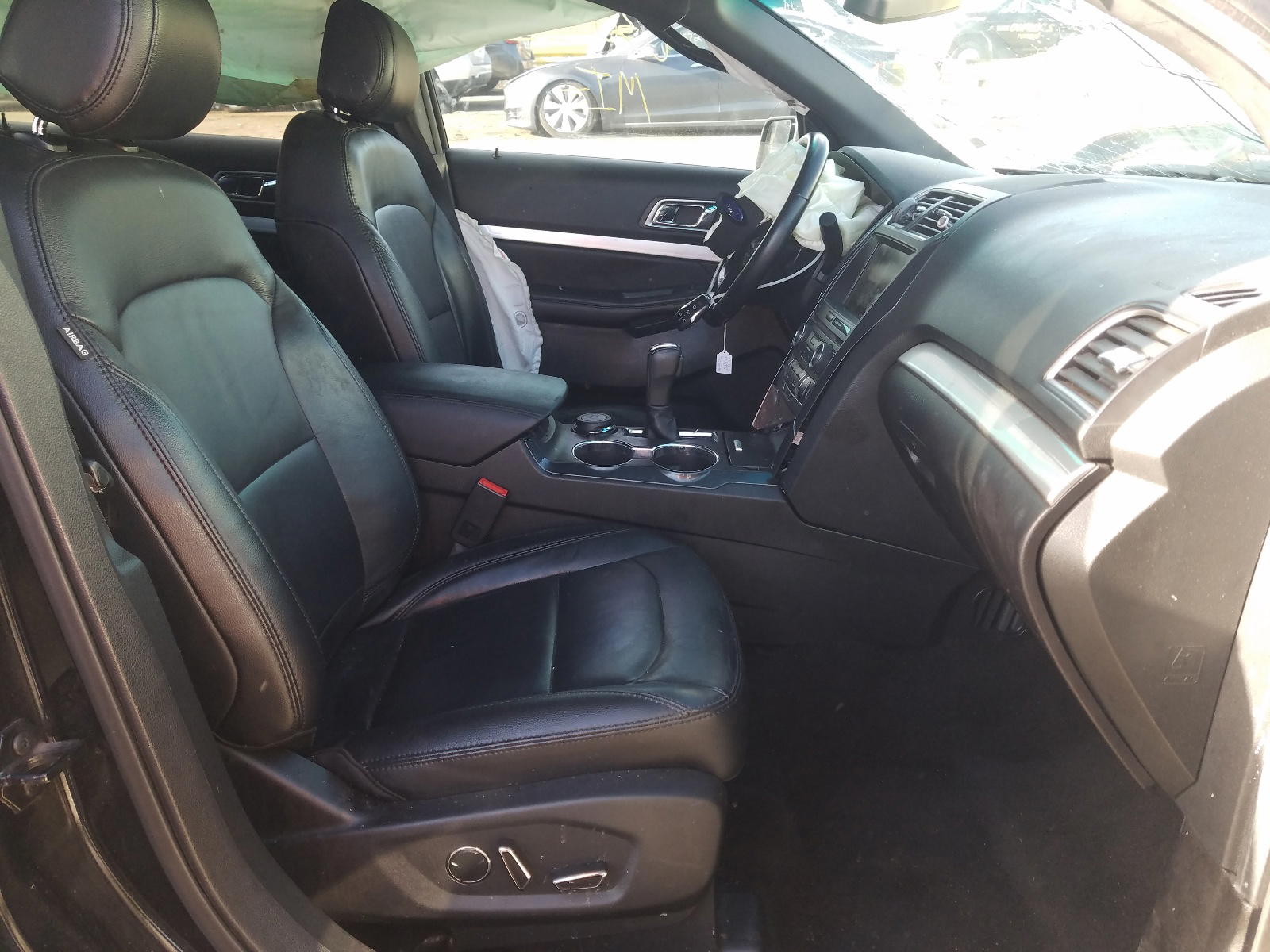 Photo 5 from auction – 2016 FORD EXPLORER X with VIN 1FM5K8D81GGA33682