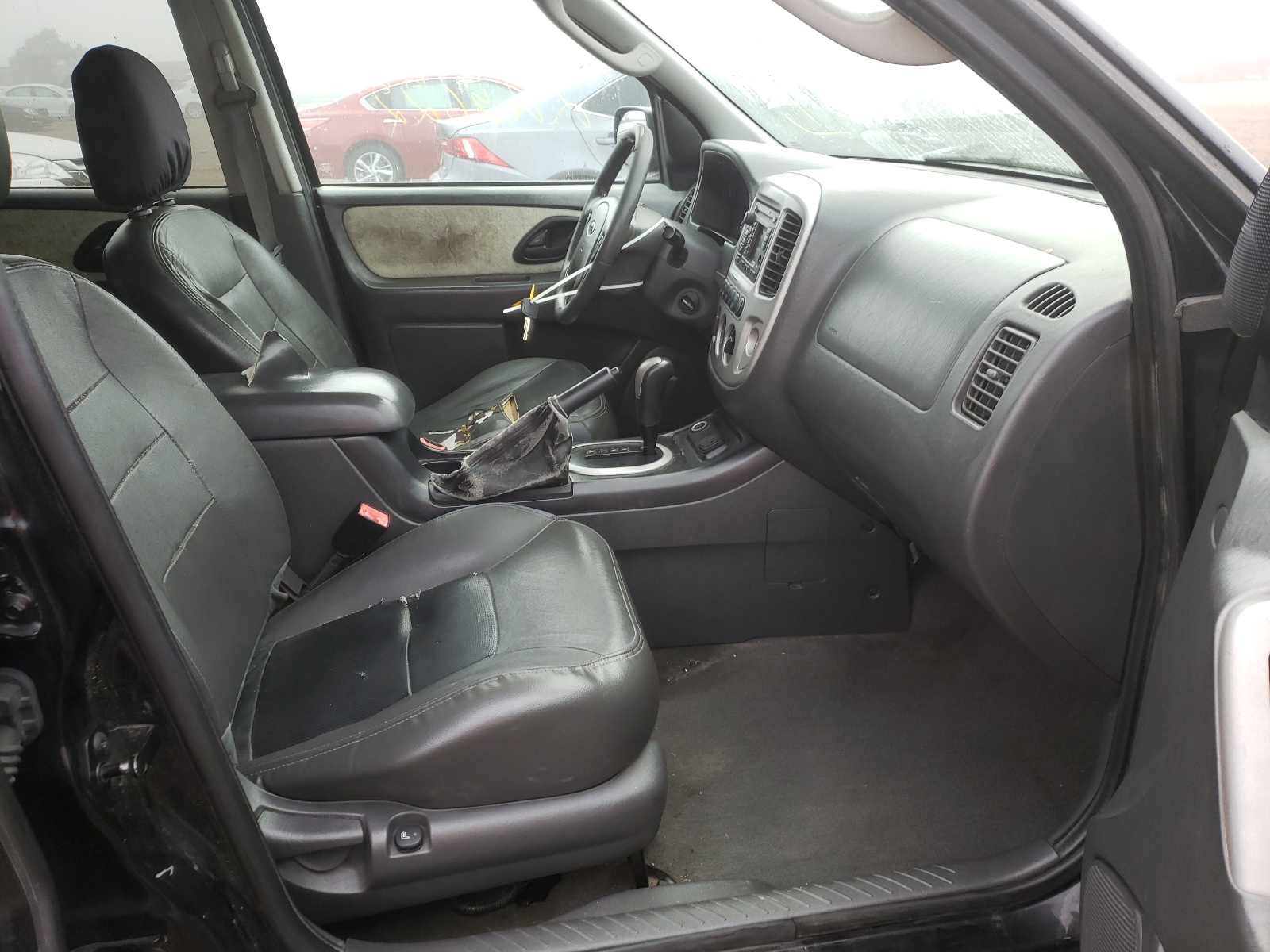 Photo 5 from auction – 2006 FORD ESCAPE HEV with VIN 1FMCU95H56KA08558