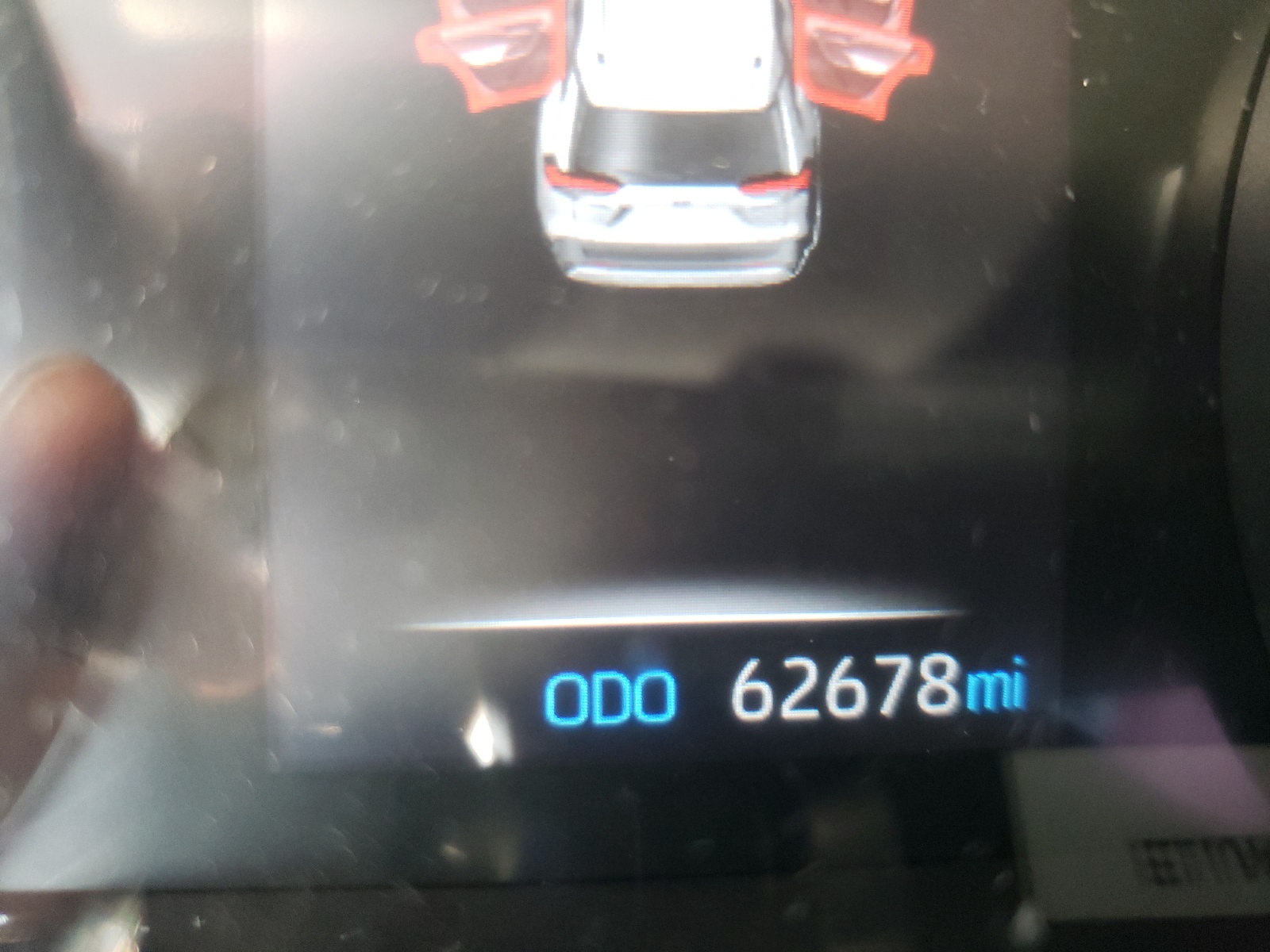 Photo 8 from auction – 2019 TOYOTA RAV4 LE with VIN 2T3H1RFV3KW017932