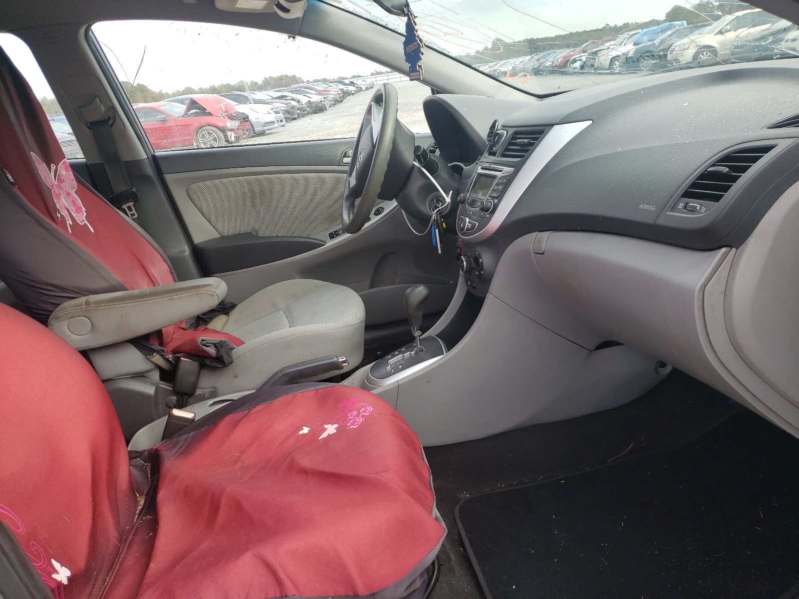 Photo 5 from auction – 2013 HYUNDAI ACCENT GLS with VIN KMHCT4AE0DU467760