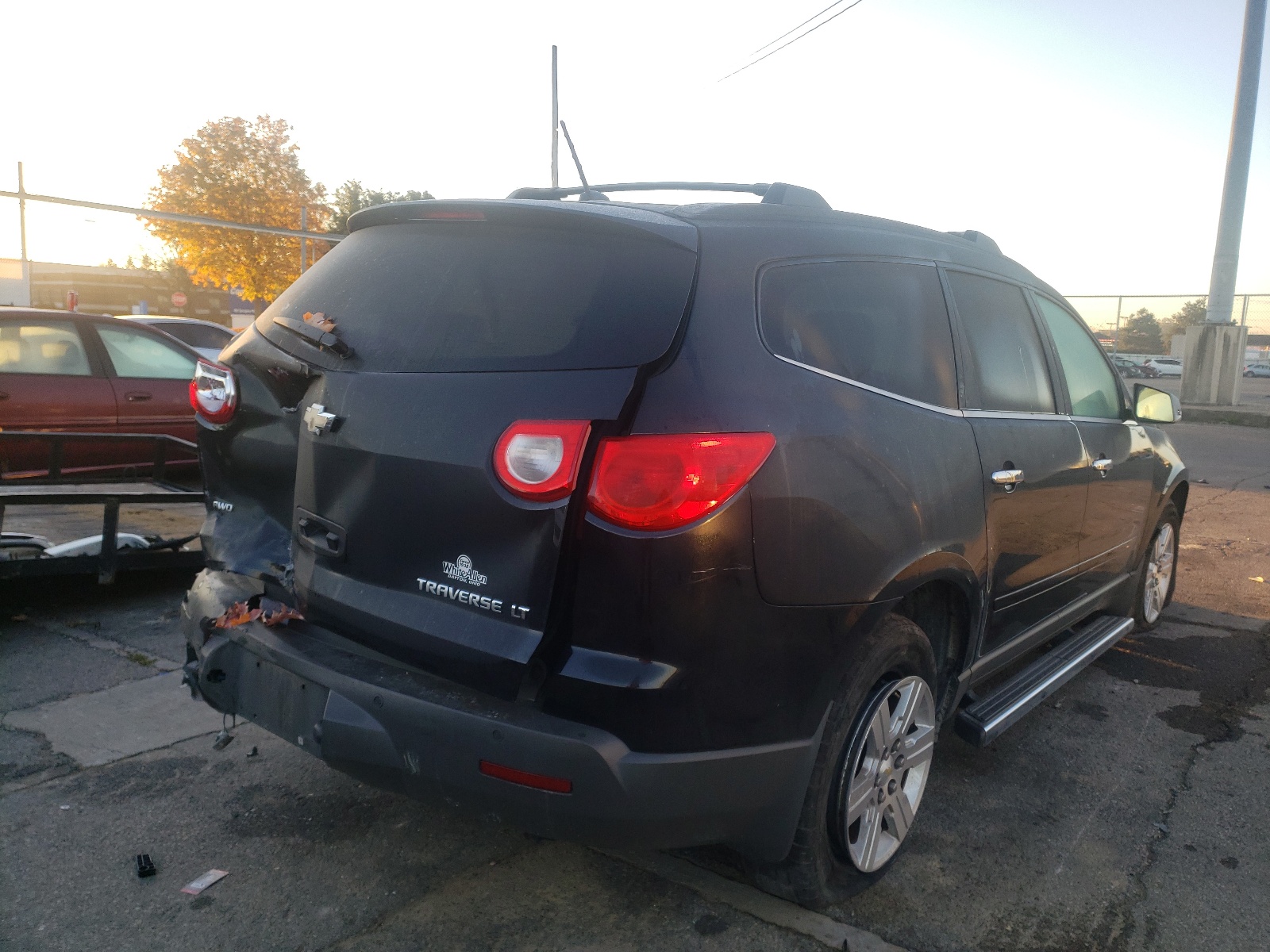 Photo 4 from auction – 2012 CHEVROLET TRAVERSE L with VIN 1GNKVJED8CJ349215