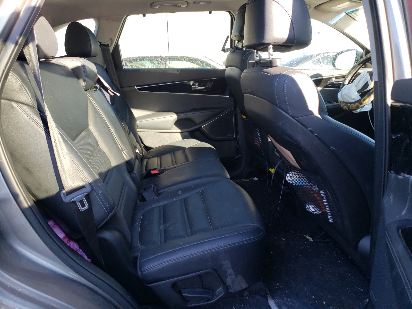 Photo 6 from auction – 2017 KIA SORENTO SX with VIN 5XYPKDA54HG321720