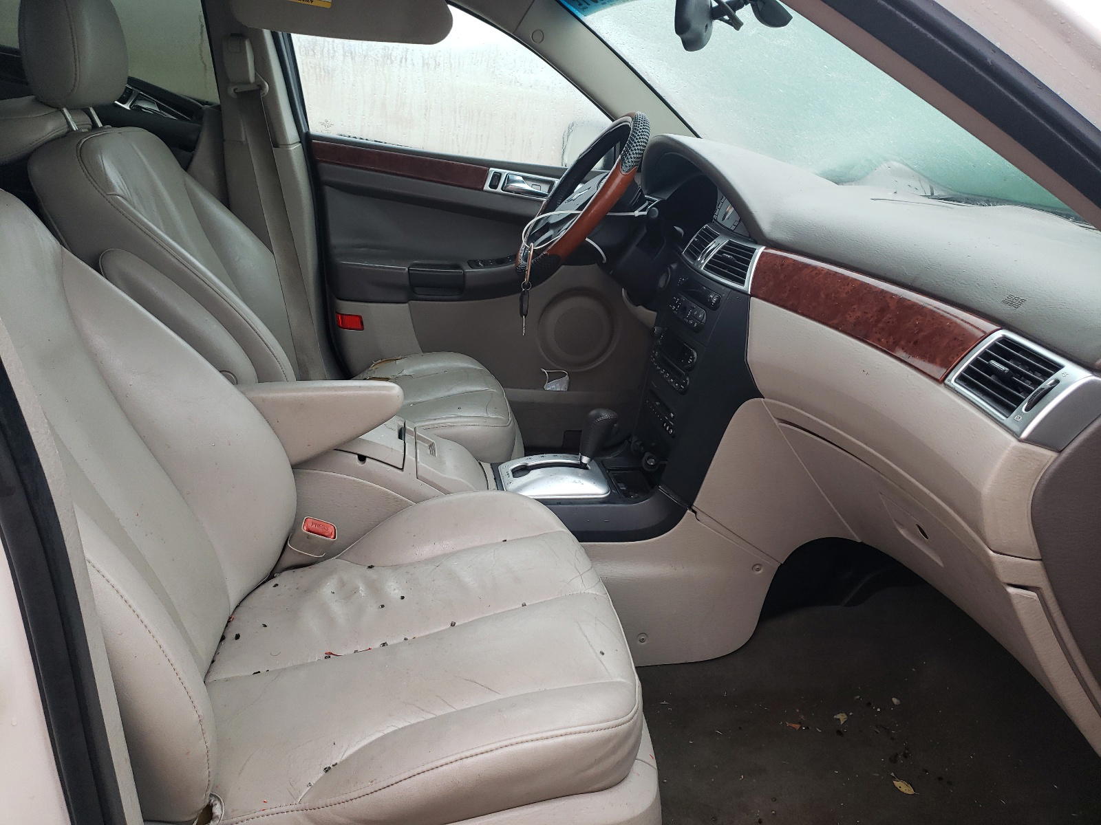 Photo 5 from auction – 2004 CHRYSLER PACIFICA with VIN 2C8GF68444R610422