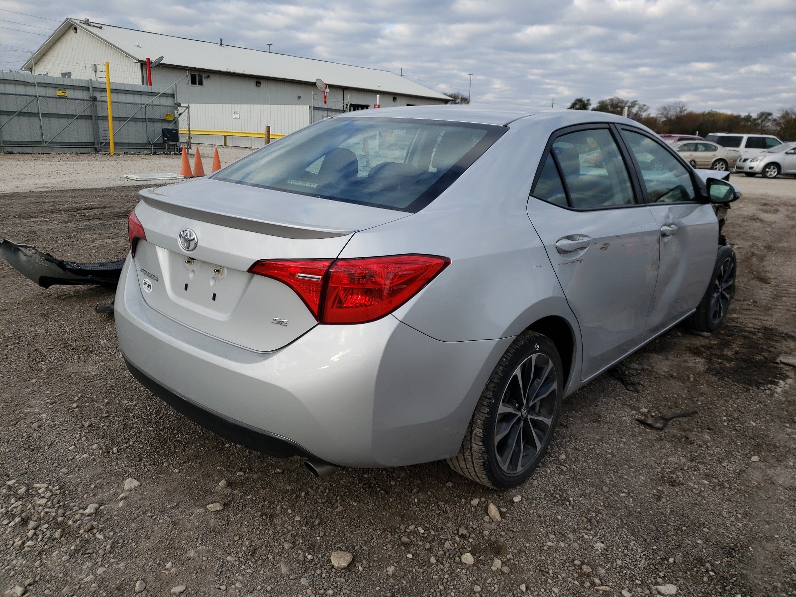 Photo 4 from auction – 2018 TOYOTA COROLLA L with VIN 5YFBURHE7JP748186