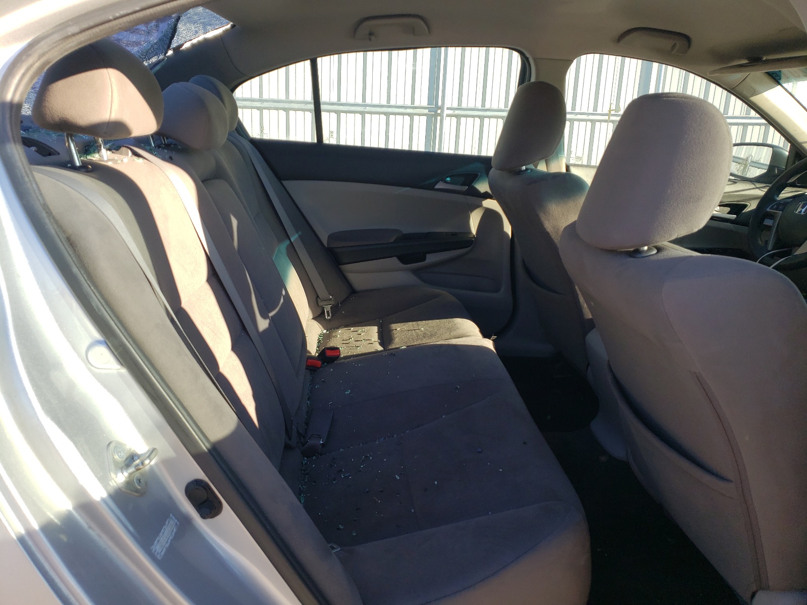 Photo 6 from auction – 2011 HONDA ACCORD LX with VIN 1HGCP2F36BA063074