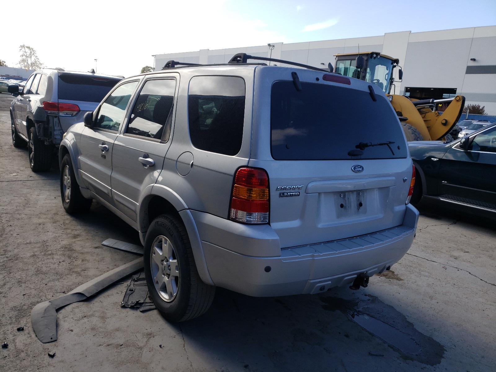 Zdjęcie 3 z aukcji – 2007 FORD ESCAPE LIM z VIN 1FMCU04107KB97542