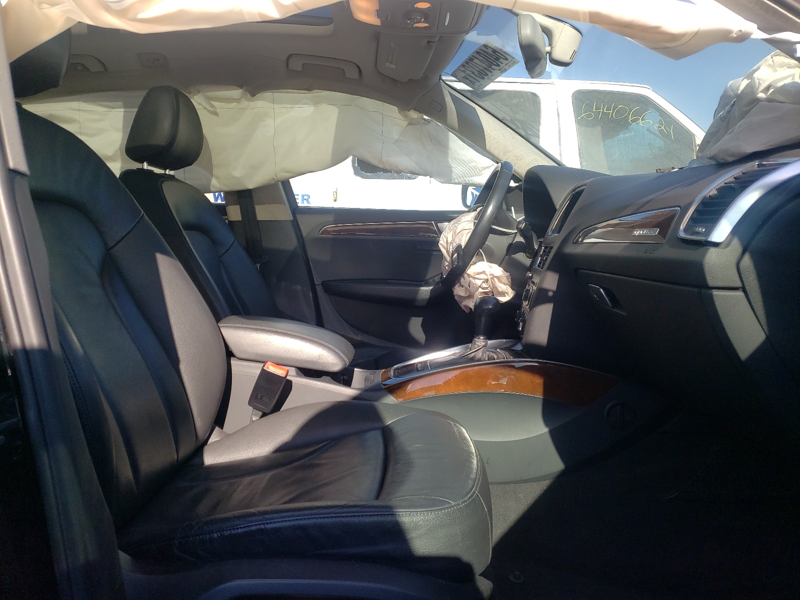 Photo 5 from auction – 2010 AUDI Q5 PREMIUM with VIN WA1LKAFP6AA048688