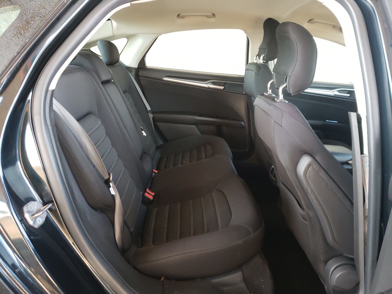 Zdjęcie 6 z aukcji – 2014 FORD FUSION SE z VIN 3FA6P0HD0ER313253