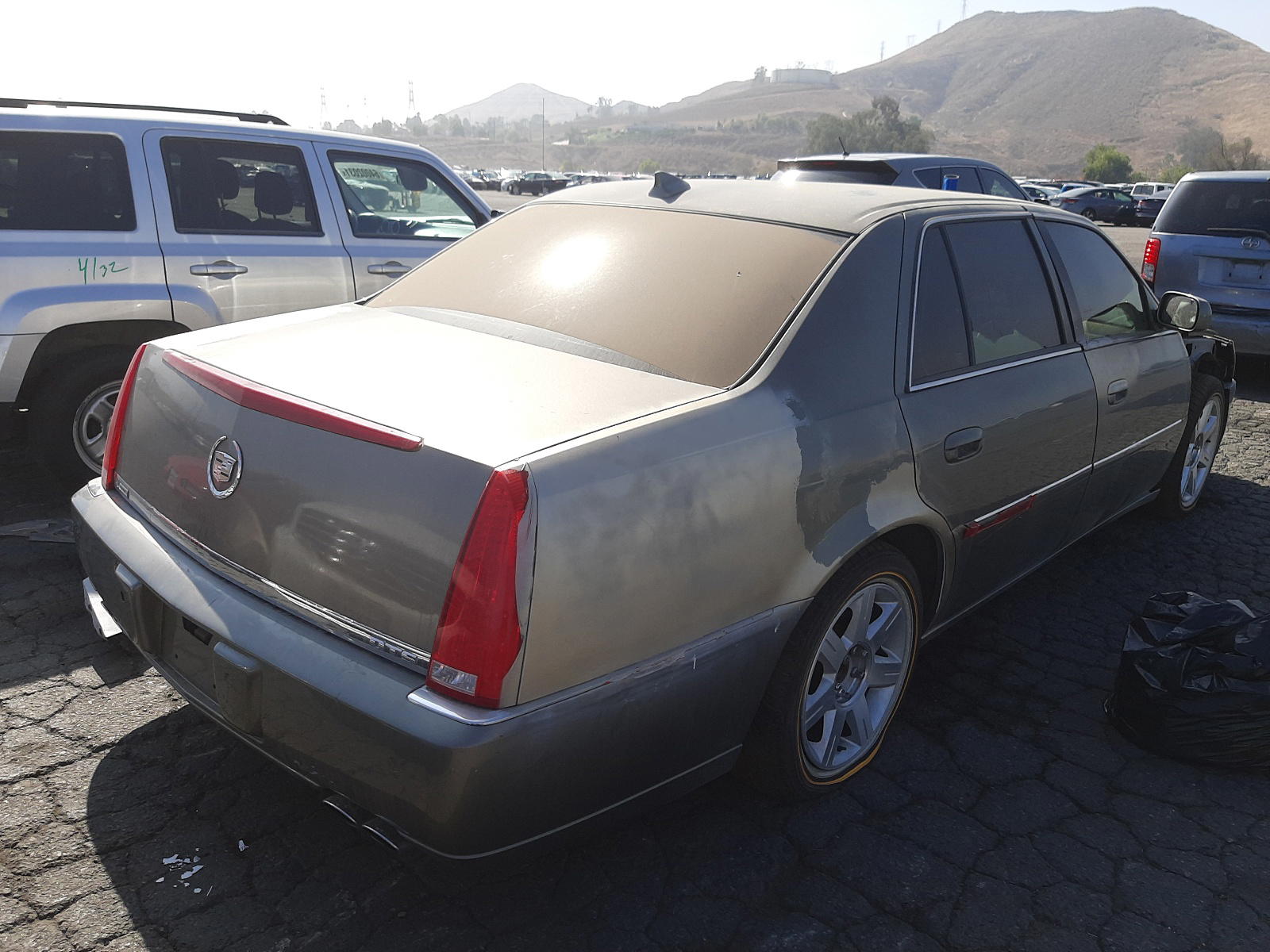 Photo 4 from auction – 2011 CADILLAC DTS PREMIU with VIN 1G6KH5E62BU132851