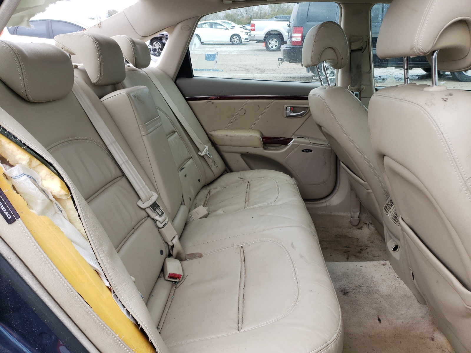 Photo 6 from auction – 2007 HYUNDAI AZERA SE with VIN KMHFC46F37A202237