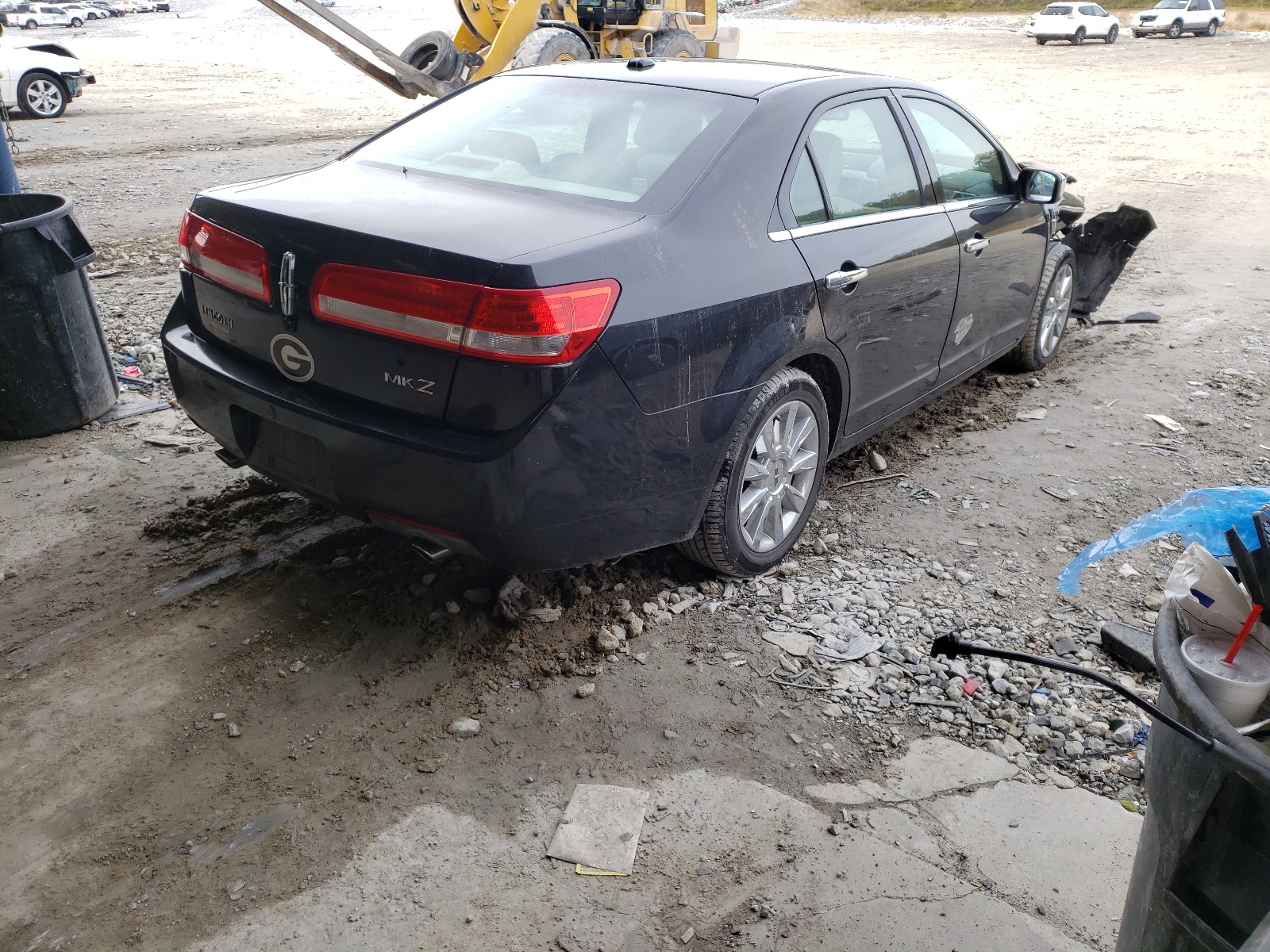 Zdjęcie 4 z aukcji – 2010 LINCOLN MKZ z VIN 3LNHL2GC1AR656940
