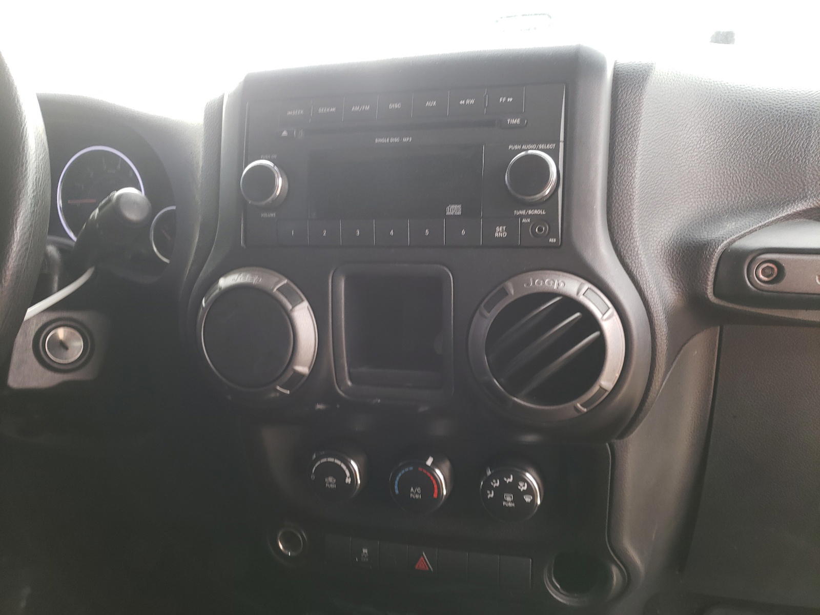 Photo 9 from auction – 2011 JEEP WRANGLER U with VIN 1J4BA3H18BL522021