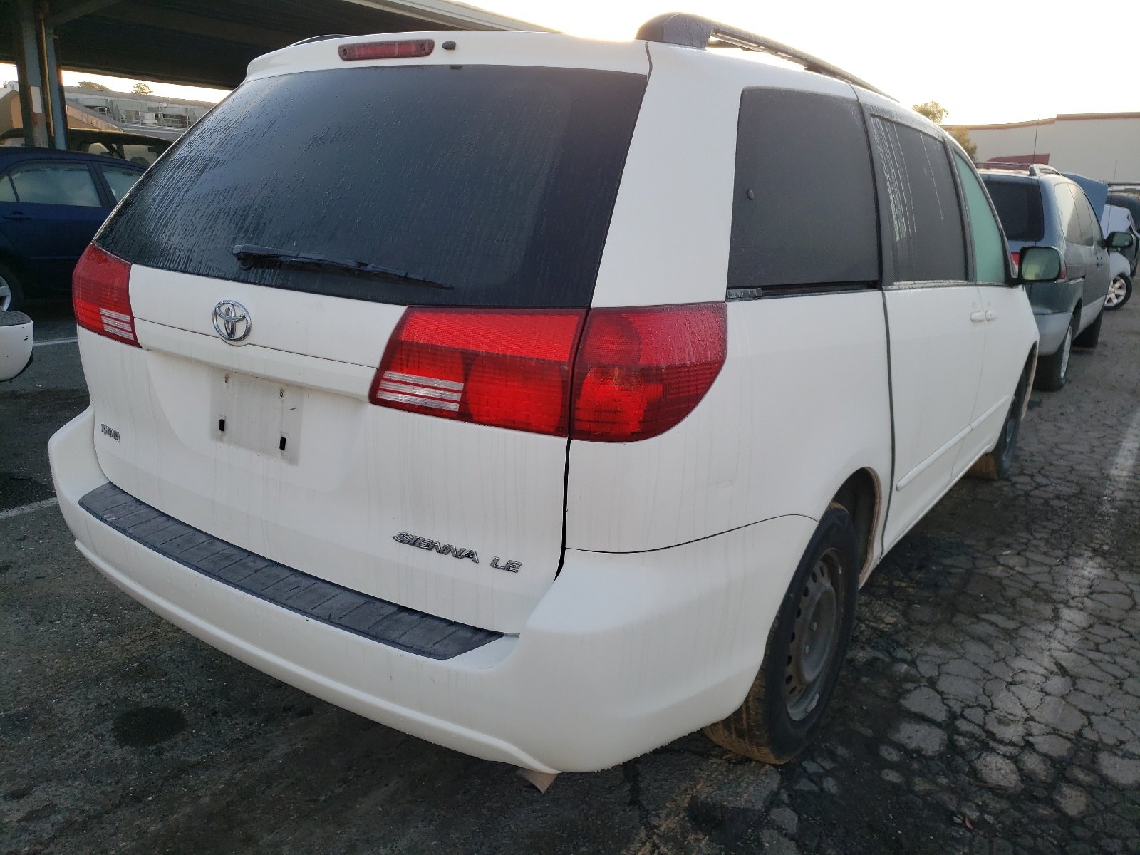 Photo 4 from auction – 2005 TOYOTA SIENNA CE with VIN 5TDZA23C25S352636