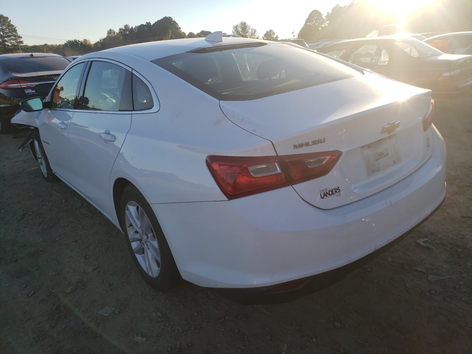 Photo 3 from auction – 2018 CHEVROLET MALIBU LT with VIN 1G1ZD5ST7JF129702