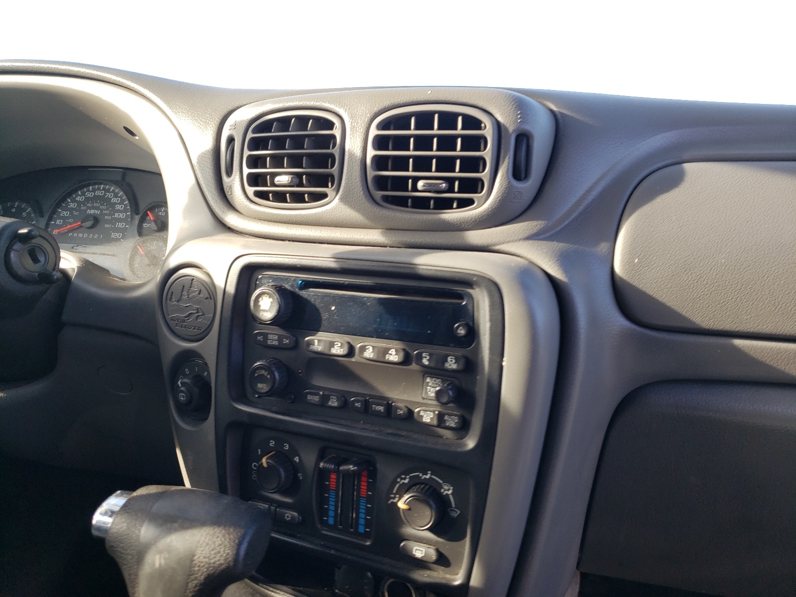 Photo 9 from auction – 2006 CHEVROLET TRAILBLAZE with VIN 1GNDS13S462264793