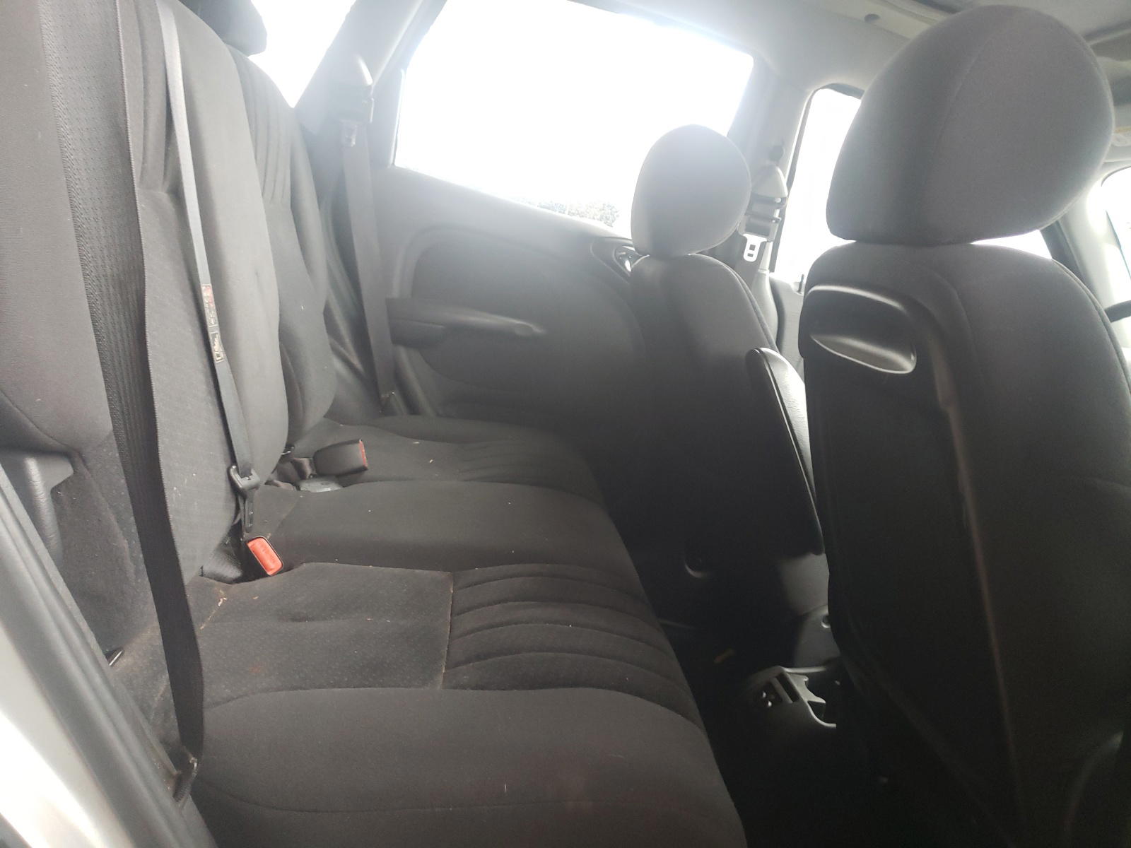 Photo 6 from auction – 2003 CHRYSLER PT CRUISER with VIN 3C4FY48B93T541992