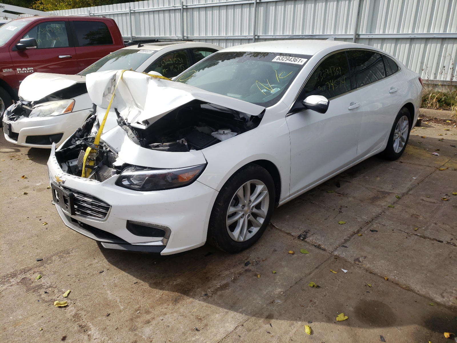 Photo 2 from auction – 2016 CHEVROLET MALIBU LT with VIN 1G1ZE5ST3GF242567