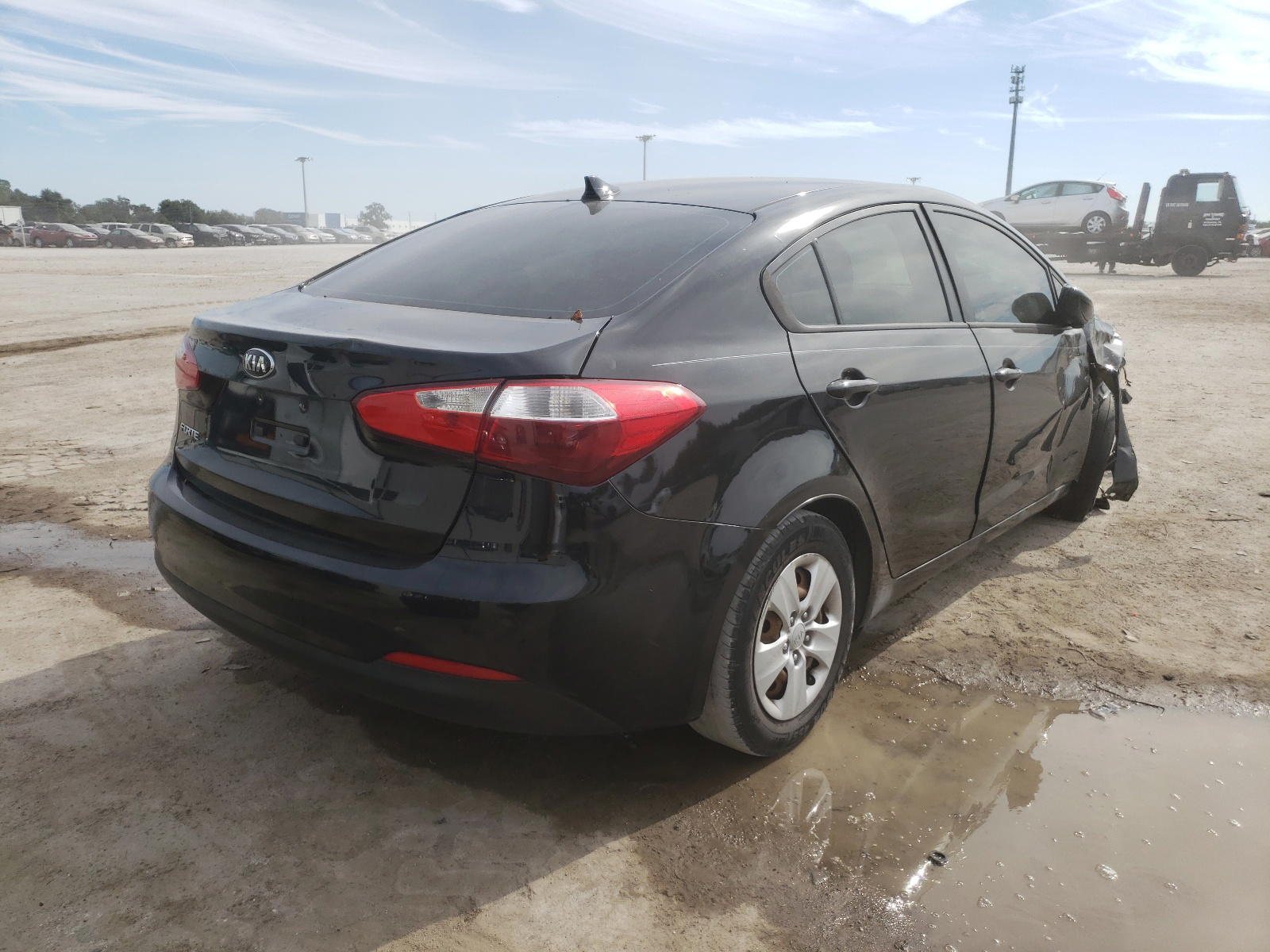 Photo 4 from auction – 2016 KIA FORTE LX with VIN KNAFK4A67G5458255