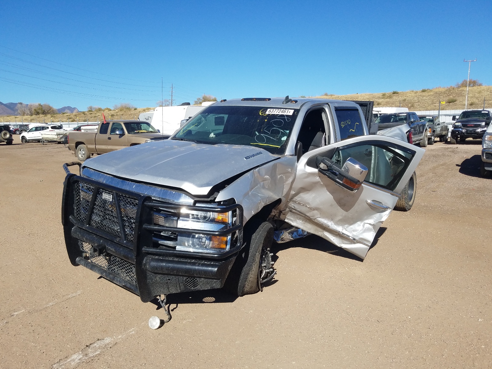 Photo 2 from auction – 2015 CHEVROLET SILVERADO with VIN 1GC4K0C88FF629508